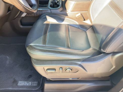 Used 2020 GMC Sierra 2500 Denali w/ Denali Ultimate Package image 12