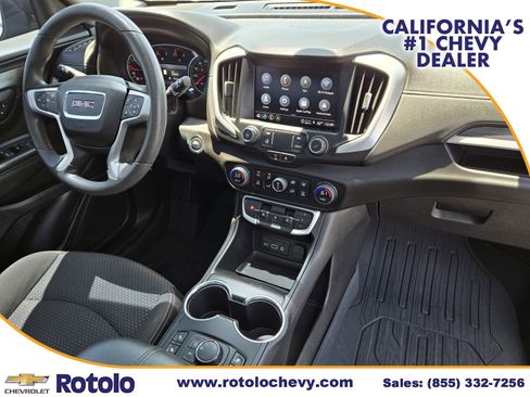 Used 2024 GMC Terrain SLE w/ Driver Convenience Package AWD/4WD image 9