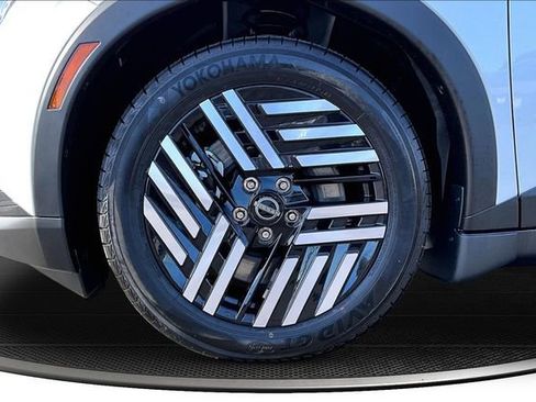 New 2026 Nissan Leaf SV+ image 12