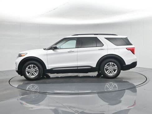 Certified 2021 Ford Explorer XLT image 33