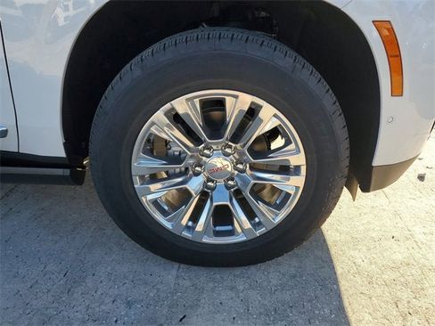 New 2026 GMC Yukon XL Denali w/ Sun & Power Step Package image 6