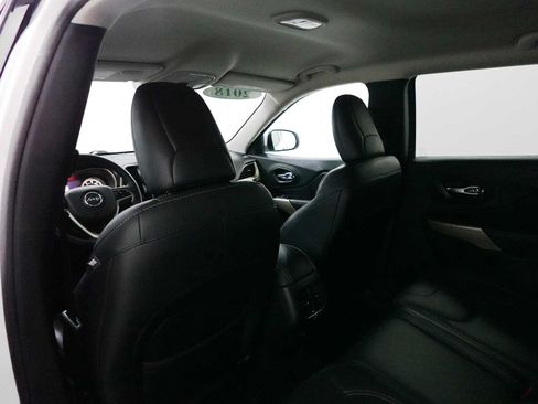Used 2018 Jeep Cherokee Limited AWD/4WD image 27