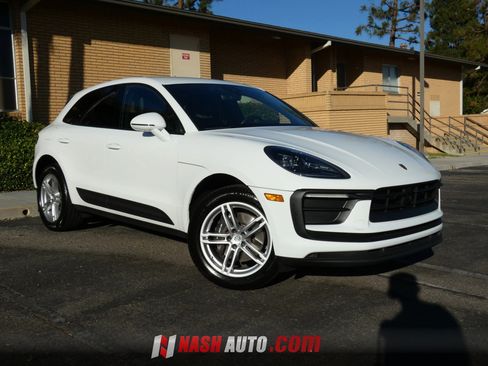 Used 2024 Porsche Macan AWD/4WD image 19