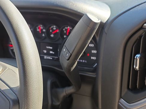 Used 2020 Chevrolet Silverado 1500 Custom Trail Boss w/ Custom Convenience Package AWD/4WD image 25