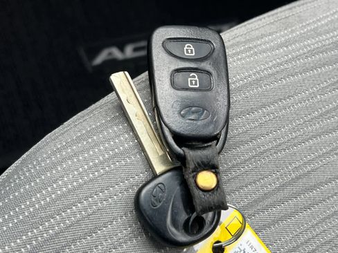 Used 2015 Hyundai Accent GLS image 25