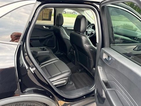 Used 2022 Ford Escape SEL w/ Class II Trailer Tow Package AWD/4WD image 11