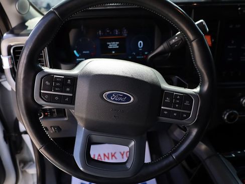 Used 2023 Ford F250 Lariat w/ Lariat Ultimate Package AWD/4WD image 13
