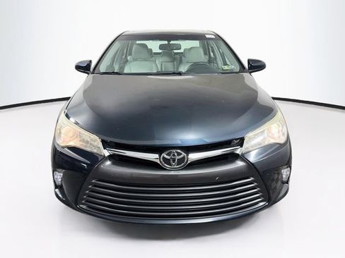 Used 2016 Toyota Camry XLE w/ Moonroof Package FWD image 2