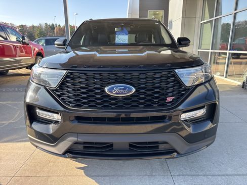 Certified 2020 Ford Explorer ST w/ Premium Technology Package image 11