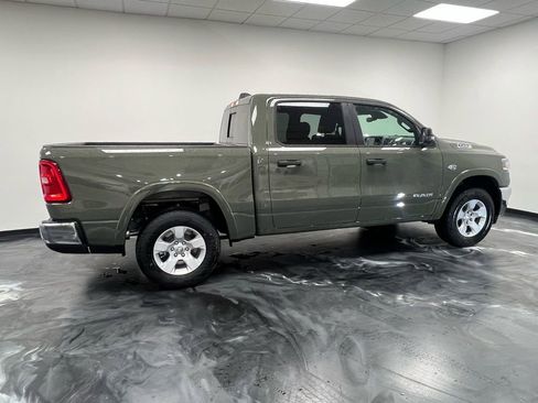 New 2026 RAM 1500 4x4 Crew Cab image 21