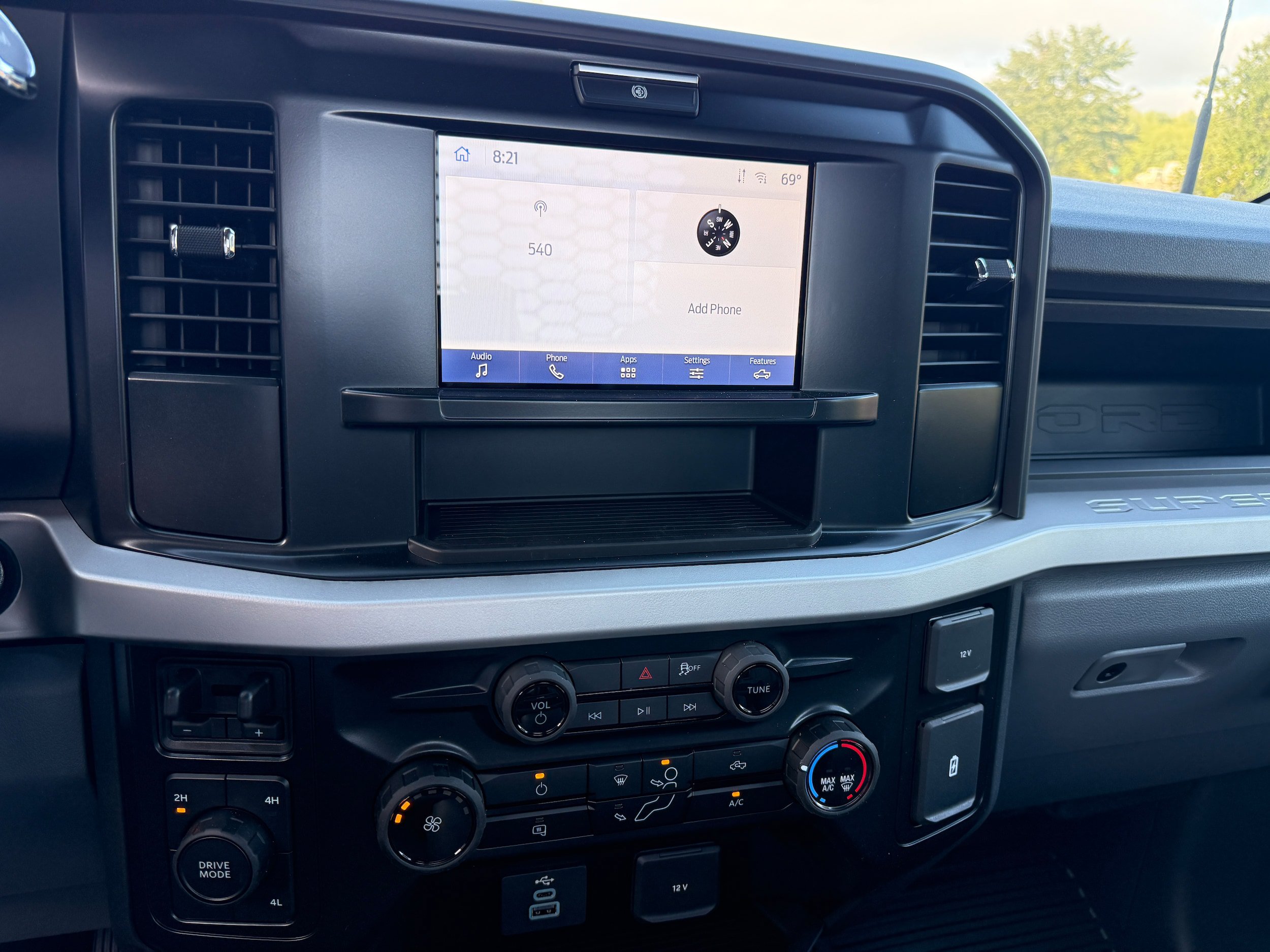 New 2025 Ford F350 4x4 Regular Cab DRW Super Duty image 19