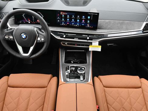 Used 2026 BMW X5 xDrive50e w/ Executive Package AWD/4WD image 14