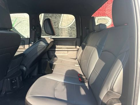 Used 2025 RAM 2500 Tradesman w/ Chrome Appearance Group AWD/4WD image 19