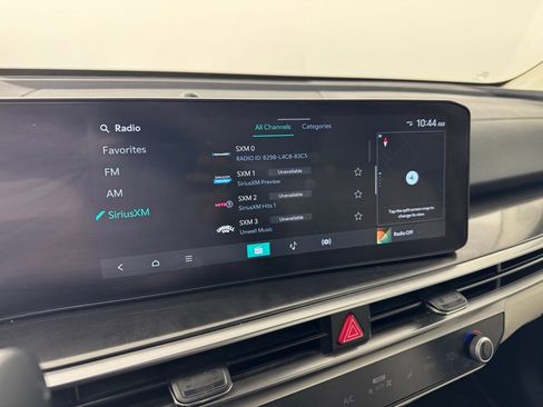 Used 2025 Kia Sorento S image 16