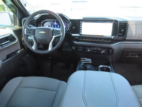 Used 2023 Chevrolet Silverado 1500 LTZ image 12