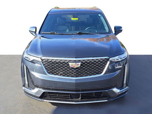 Used 2021 Cadillac XT6 Premium Luxury image 3