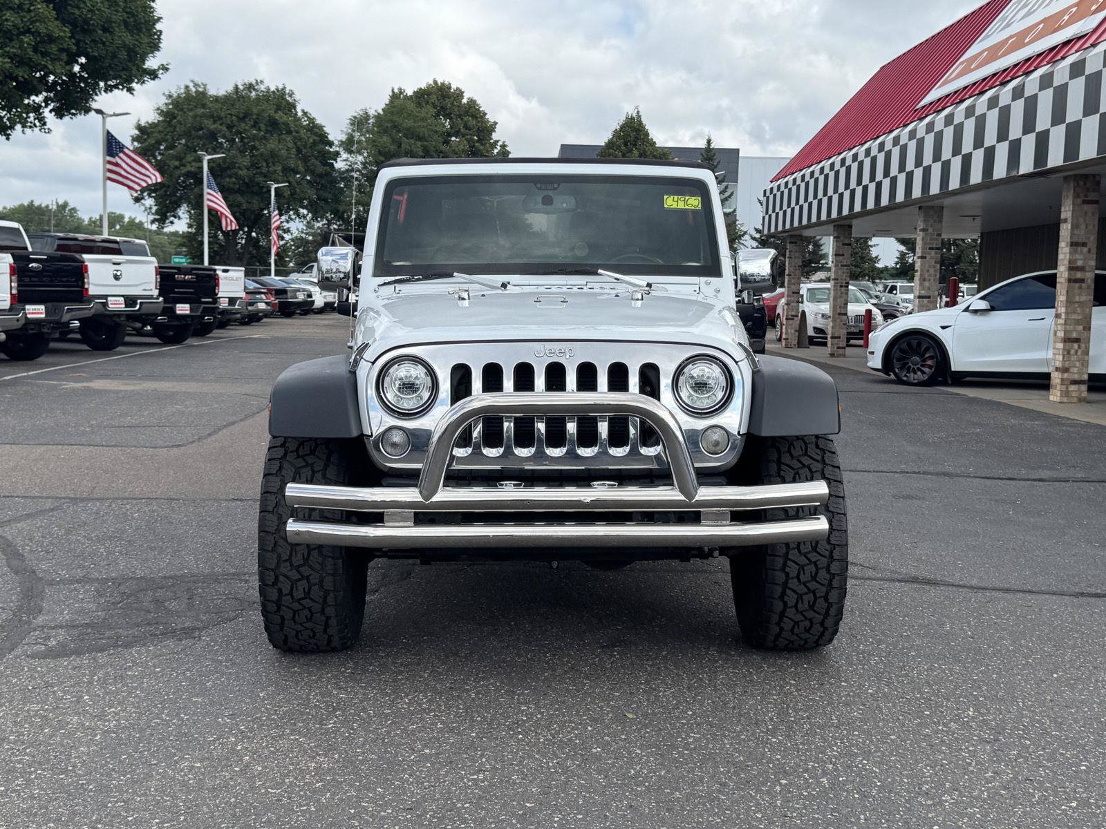 Used 2017 Jeep Wrangler Sport AWD/4WD image 2