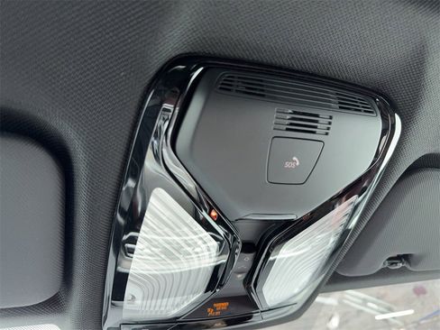 Used 2022 BMW X6 xDrive40i w/ Executive Package image 37