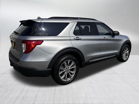 Certified 2024 Ford Explorer XLT w/ Equipment Group 202A AWD/4WD image 7