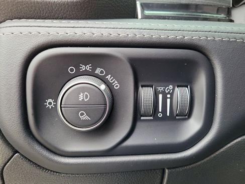 Used 2023 RAM 1500 Limited image 21