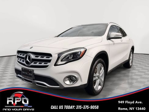 Used 2020 Mercedes-Benz GLA 250 4MATIC image 1