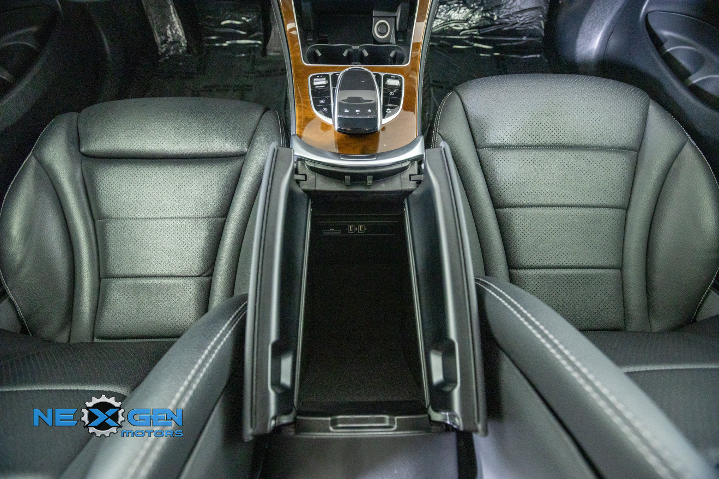 Used 2019 Mercedes-Benz GLC 300 4MATIC image 32