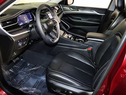 Used 2022 Jeep Grand Cherokee Limited 4xe image 13