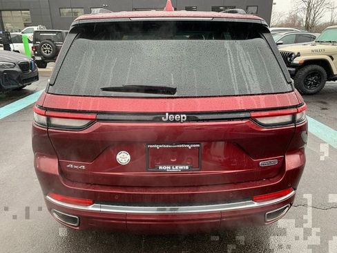 Used 2022 Jeep Grand Cherokee Overland AWD/4WD image 3