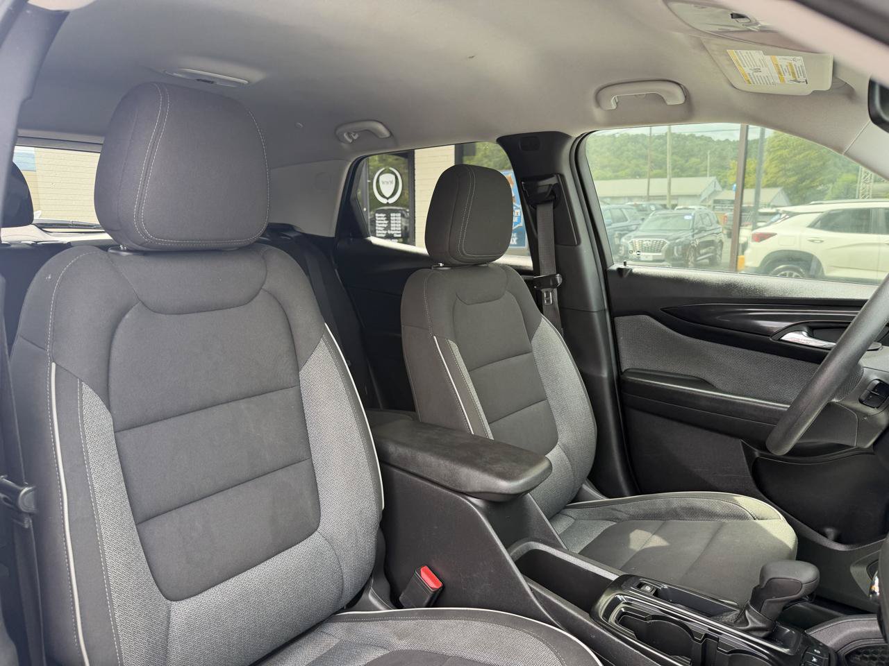 Used 2025 Chevrolet TrailBlazer LT AWD/4WD image 11