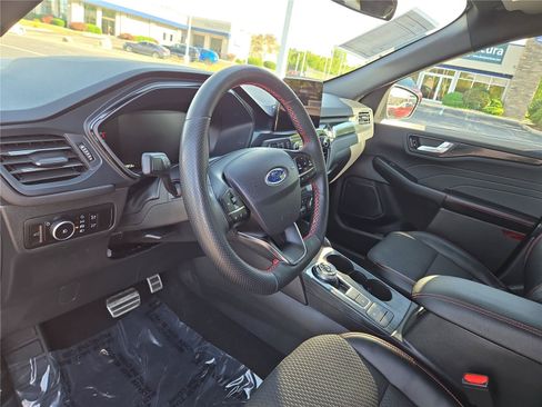 Used 2023 Ford Escape ST-Line Select AWD/4WD image 21