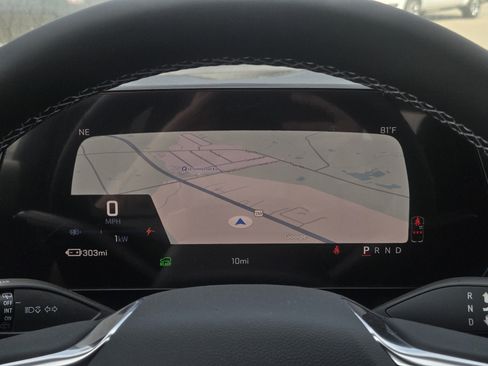 New 2026 Chevrolet Equinox EV LT image 9