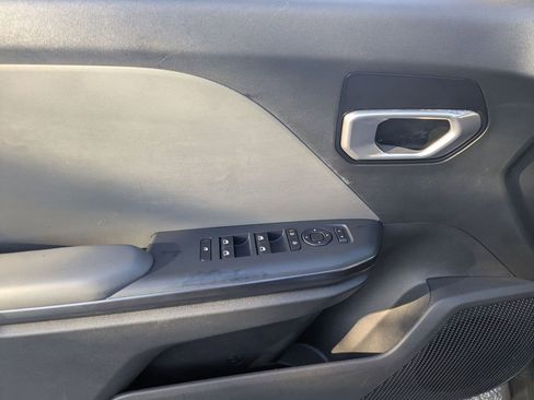 Used 2025 Kia K4 LXS image 14