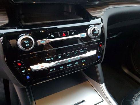 Used 2022 Ford Explorer Limited w/ Equipment Group 301A image 21