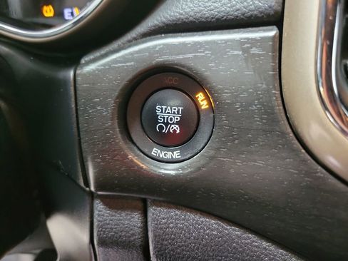 Used 2016 Jeep Grand Cherokee Laredo w/ Quick Order Package 23E image 41