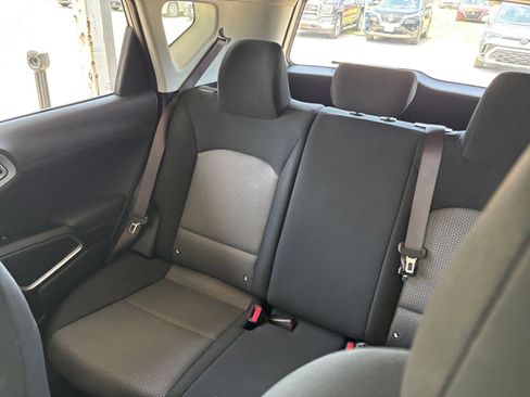 Used 2025 Kia Soul LX w/ LX Technology Package FWD image 38