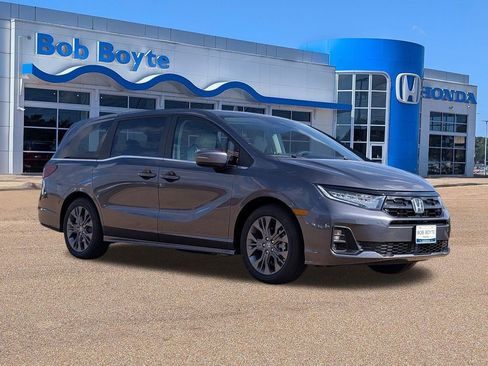 New 2026 Honda Odyssey Touring image 7