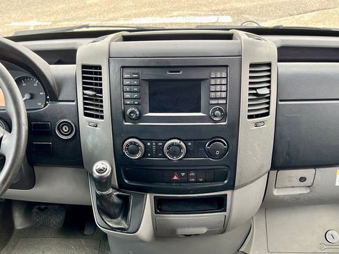 Used 2018 Mercedes-Benz Sprinter 2500 image 14