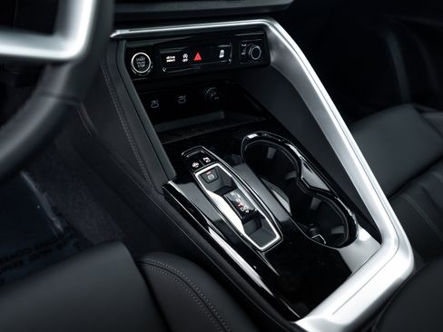 New 2025 Audi Q5 Premium Plus image 14