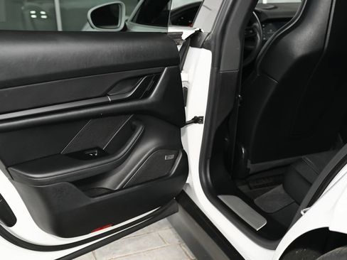 Used 2022 Porsche Taycan 4S AWD/4WD image 37