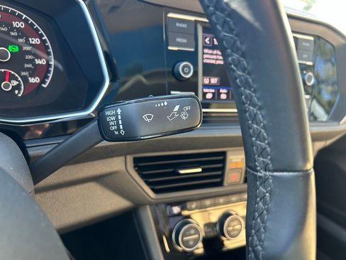 Used 2019 Volkswagen Jetta SE image 22