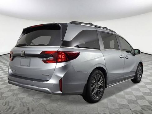 New 2026 Honda Odyssey Touring image 6