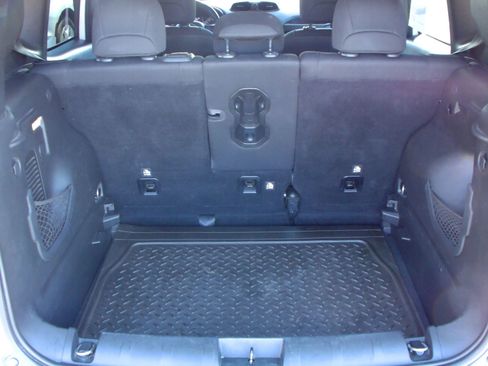 Used 2018 Jeep Renegade Altitude image 14