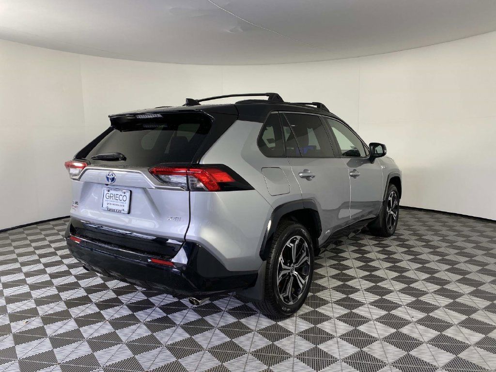 Used 2024 Toyota RAV4 XSE w/ Premium Package AWD/4WD image 10