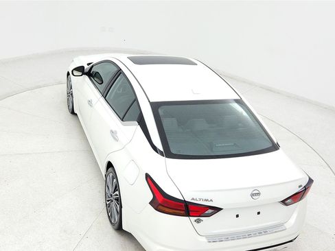 Used 2023 Nissan Altima 2.5 SL FWD image 38