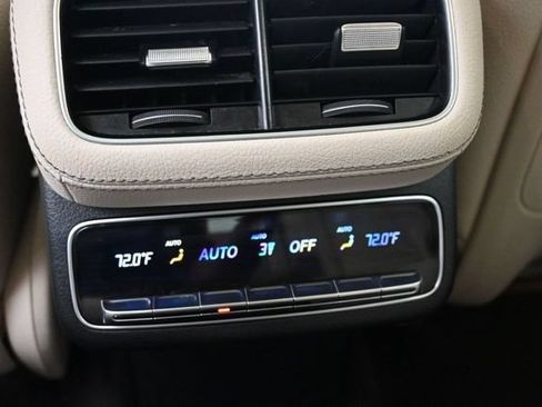 Used 2026 Mercedes-Benz GLS 450 4MATIC image 15