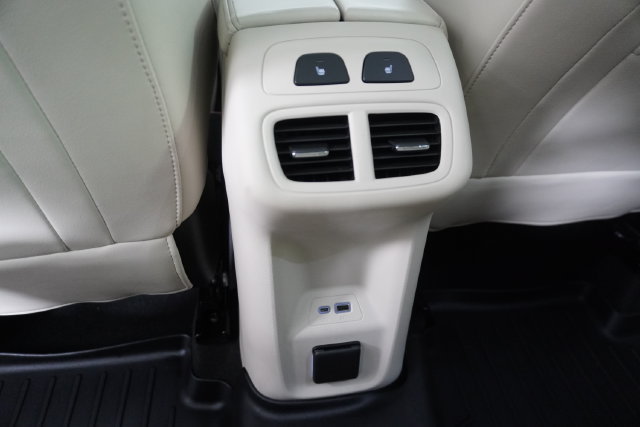 Used 2022 Buick Envision Avenir w/ Technology Package II AWD/4WD image 35