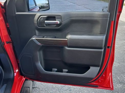 Used 2021 Chevrolet Silverado 1500 LT Trail Boss w/ LPO, Dark Essentials Package image 10