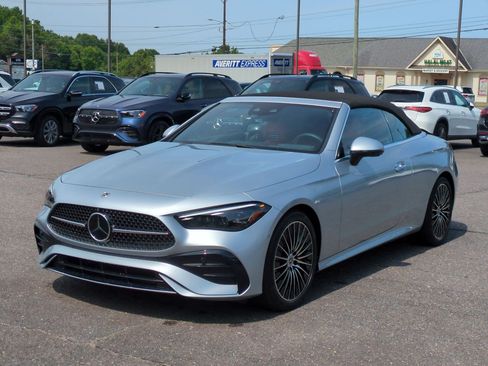 Used 2026 Mercedes-Benz CLE 300 4MATIC Cabriolet image 7