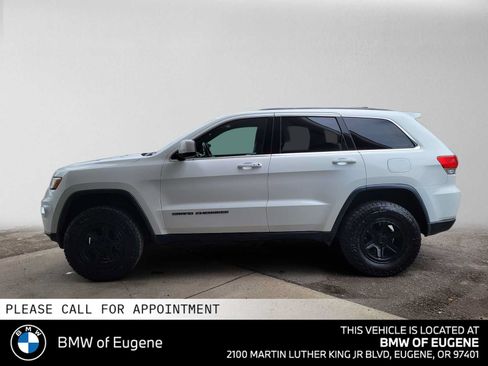 Used 2017 Jeep Grand Cherokee Laredo AWD/4WD image 6