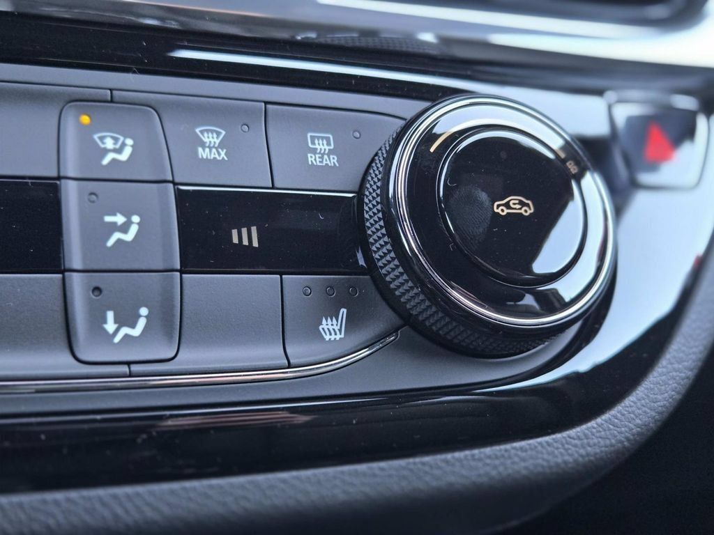New 2026 Buick Envista Sport Touring w/ Convenience I Package FWD image 24